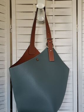 Maison De Beaute Classic Two-Tone Women’s Tote Bag - Slate Blue and Brown
